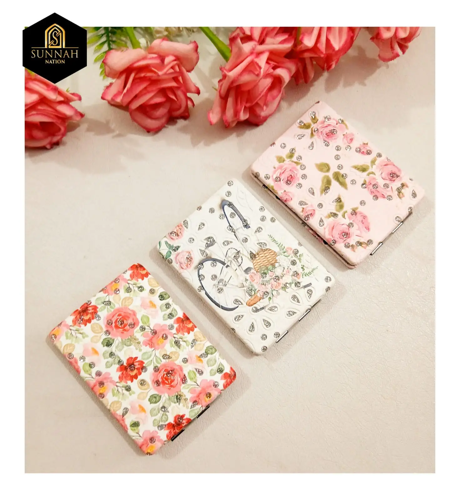 Premium pocket mirror with floral design